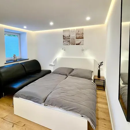 شقة Gemuetliche 1,5-zimmer-wohnung Mit Separatem Schlafzimmer